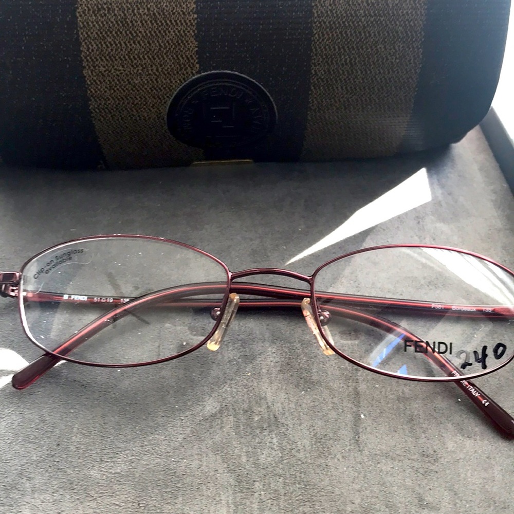 Fendi F581 Shiny Bordeaux ladies frame. Tailored. New condition. Fendi case